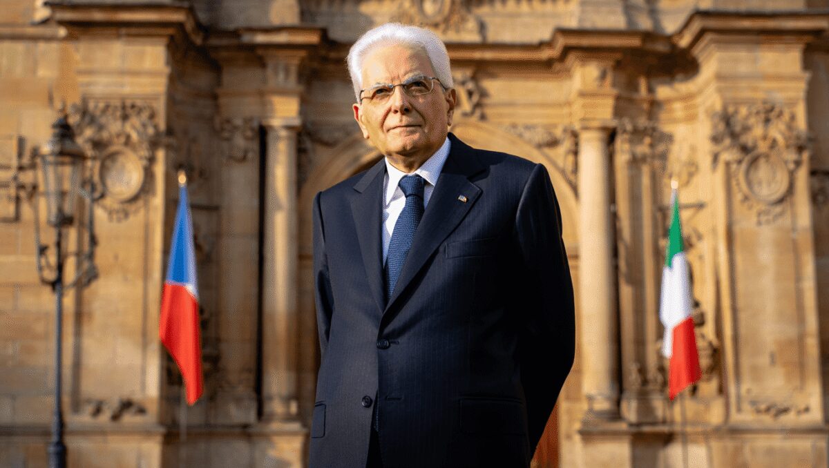 Mattarella a Praga, visita in un Paese diviso tra europeismo e sovranismo