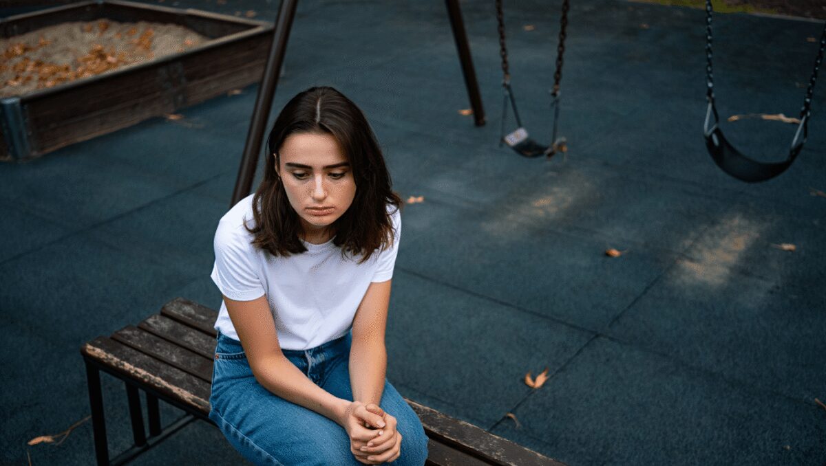 "Ricordo la prima volta che odiai mia madre. Avevo solo due anni e saltavo sul lettone..."