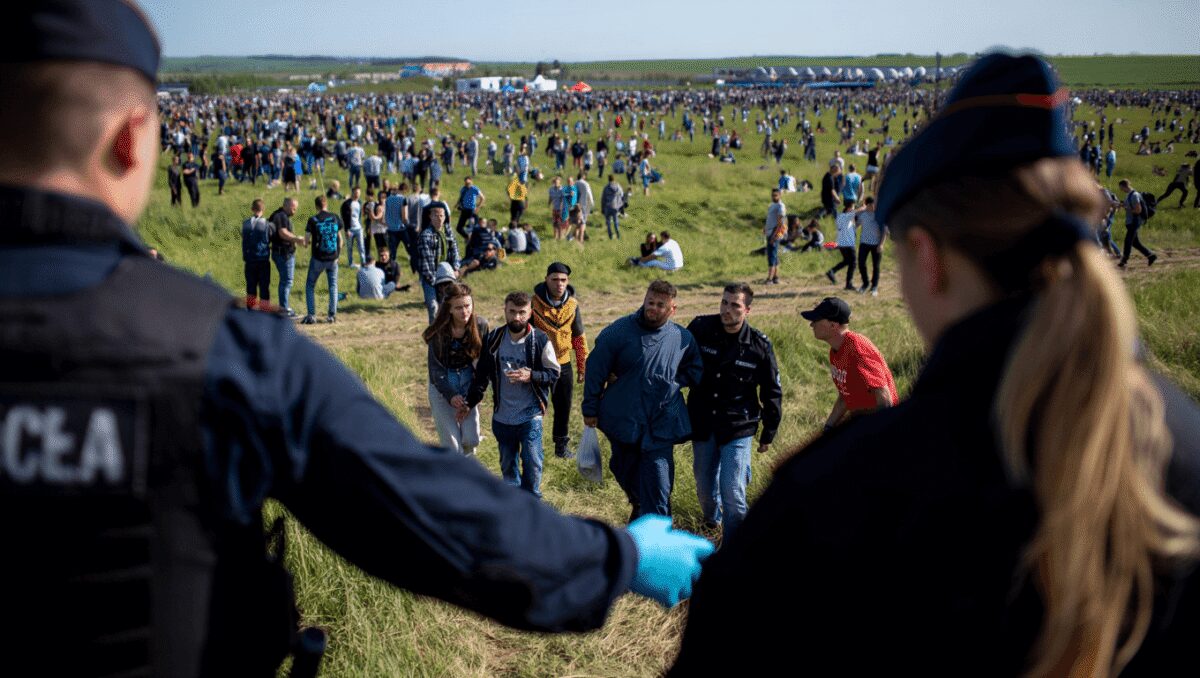 Rave nel Pisano, 800 identificati e 500 allontanati prima dell'arrivo