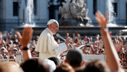 Il Papa, 'no a una fede comoda e privata, chiusa nell'egoismo'