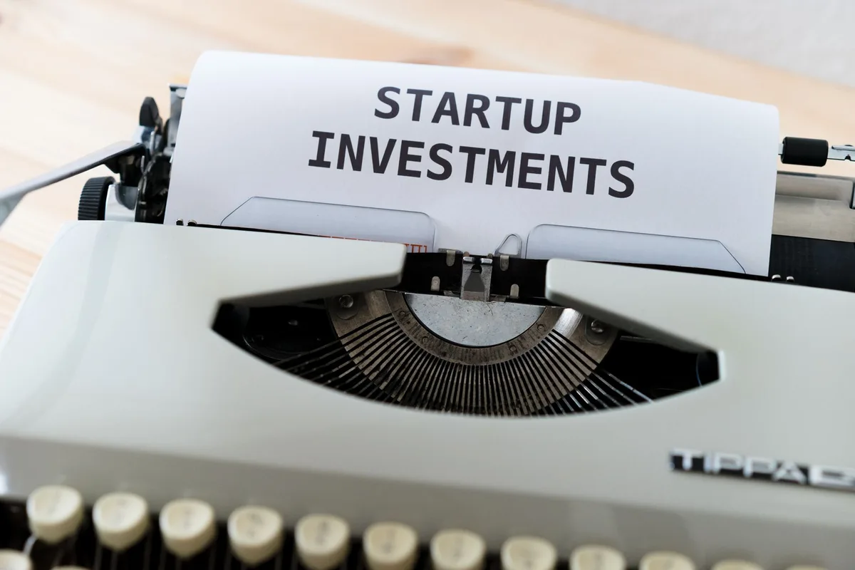 Team di startup che sviluppa soluzioni tecnologiche innovative